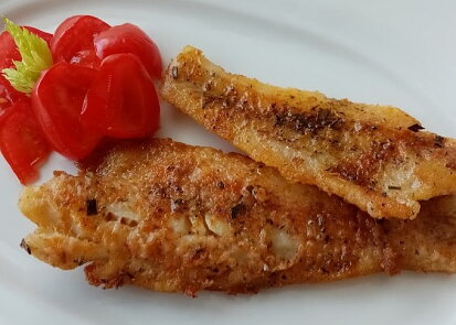 Mořská štika v křupavé bylinkové krustě