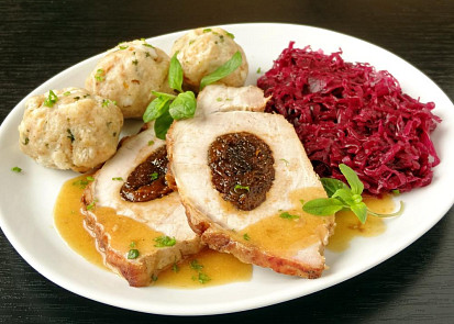 Vepřová pečeně se švestkami