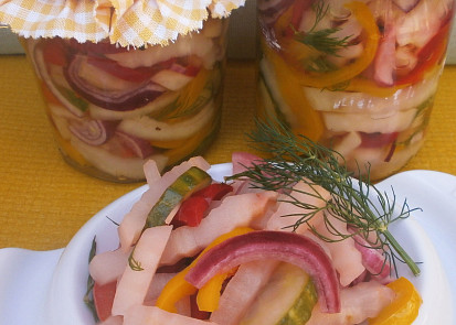 Zavařený kedlubnový salát