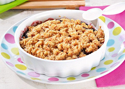 Švestkový crumble s ořechy