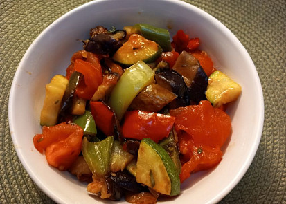 Restovaná zelenina jako ratatouille po našem