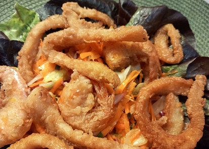 Směs mořských plodů obalená a smažená