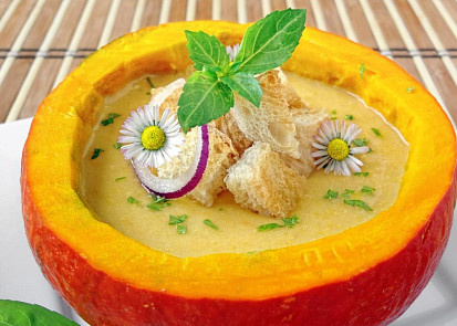 Dýňová polévka s pomerančem