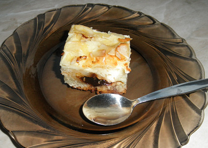 Tvarohovo povidlový koláč s mandlemi