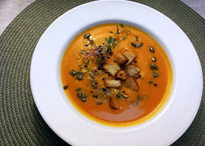 Hokaido krémová polévka s kokosovým mlékem