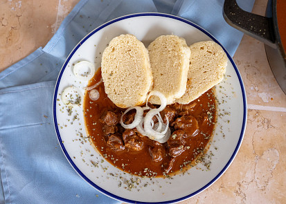 Hospodský guláš podle ČSN