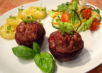 Plněná červená řepa