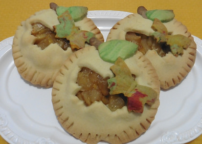 Jablíčka z lineckého těsta plněná jablečnou nádivkou