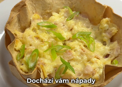 Slaný snídaňový koláč z tortilly