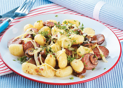 Noky se žampiony a uzeninou