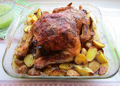 Rozmarýnové kuře na bramborách