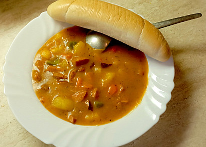 Bramborový guláš s paprikou