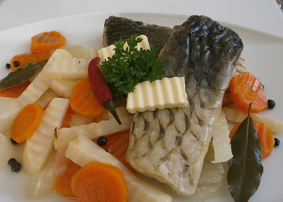 Třeboňský kapr na modro