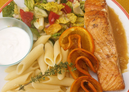 Losos na pomerančích z pánve