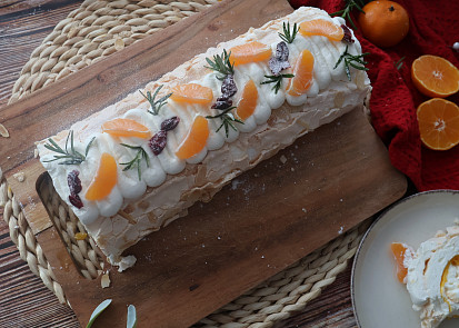 Mandarinková roláda z bílků