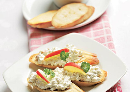 Nivová s ořechy a jablkem