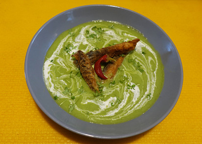 Hrášková rybí polévka a kapří hranolky