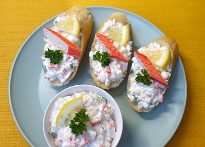 Jednohubky s krabí pomazánkou