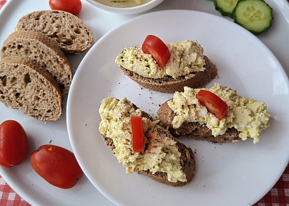 Avokádová pomazánka s Lučinou (vhodná pro diabetiky)