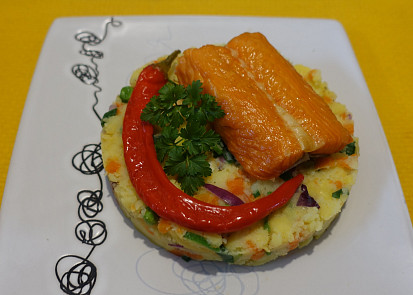 Šťouchané brambory s uzeným lososem