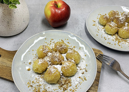 Jablečné knedlíčky ze 2 ingrediencí