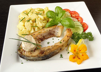 Kapr s kmínovým máslem