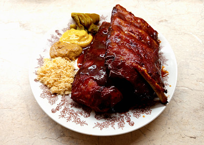 Pečená žebra s povidlovou marinádou