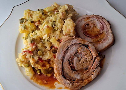 Vepřová roláda plněná slaninou