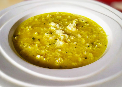 Kmínová polévka s uzeným vývarem