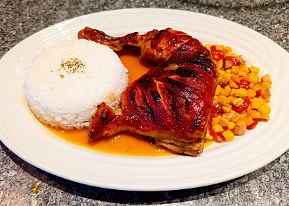 Marinované pikantní stehno na cibuli a česneku