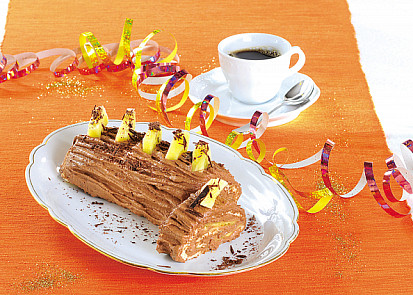 Roláda s ananasem a čokoládovým krémem