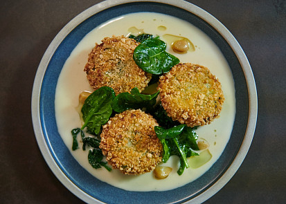 Bramborové karbanátky s modrým sýrem podle Marka Fichtnera