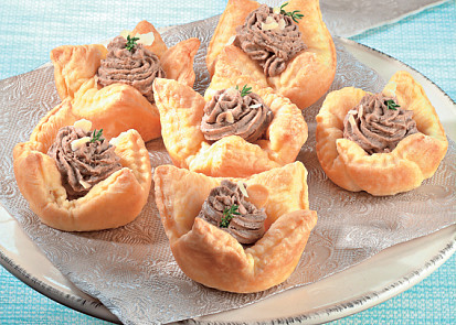 Domácí paštika v košíčku z listového těsta