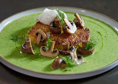 Bramborové rösti s koprovou omáčkou podle Marka Fichtnera