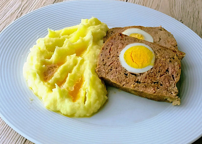 Kuřecí sekaná plněná vejci