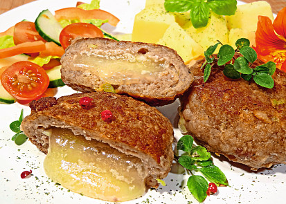 Frikadelky s překvapením