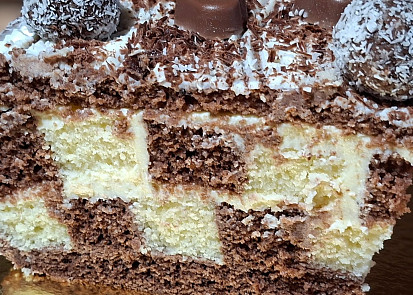 Velký obdélníkový šachovnicový dort