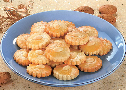 Křehké marcipánky s mandličkou