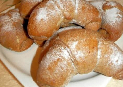 Plněné rohlíčky se zakysanou smetanou