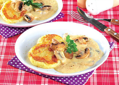 Škubánkové placky se žampionovou omáčkou