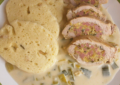 Vepřové plátky plněné pórkovou směsí