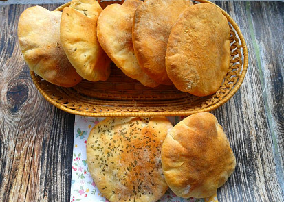 Domácí pita chleba