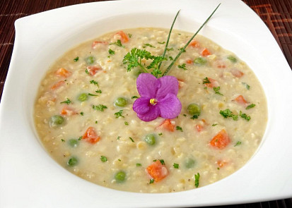 Thajská čočková polévka