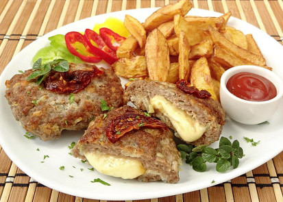 Hovězí karbanátky plněné sýrem