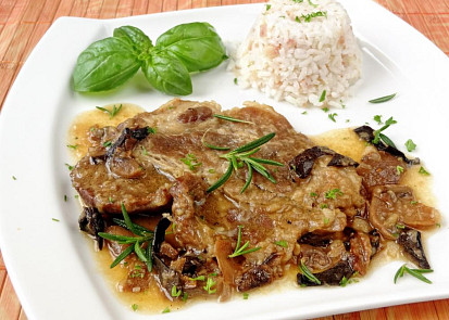 Zbojnická krkovička se šunkovou rýží