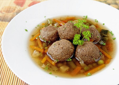 Zlatý hovězí vývar