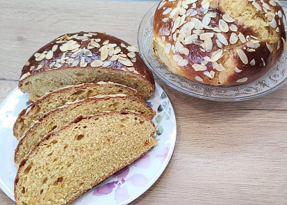 Celozrnný špaldový mazanec