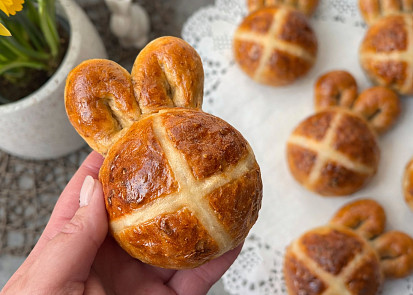 Hot cross bunnies