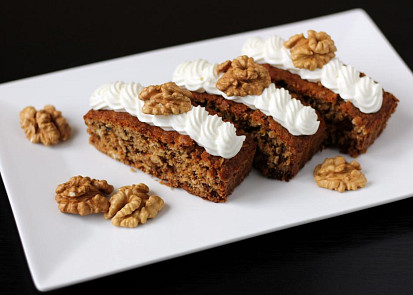 Vločková buchta s tvarohem a ořechy