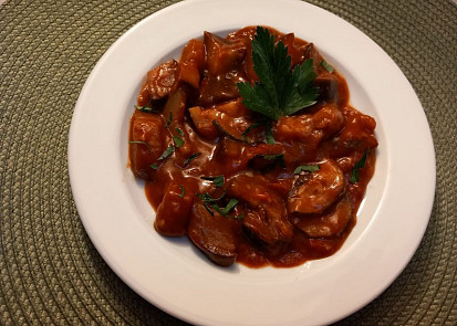 Lilek, cukety a rajčátka v rajčatové passatě